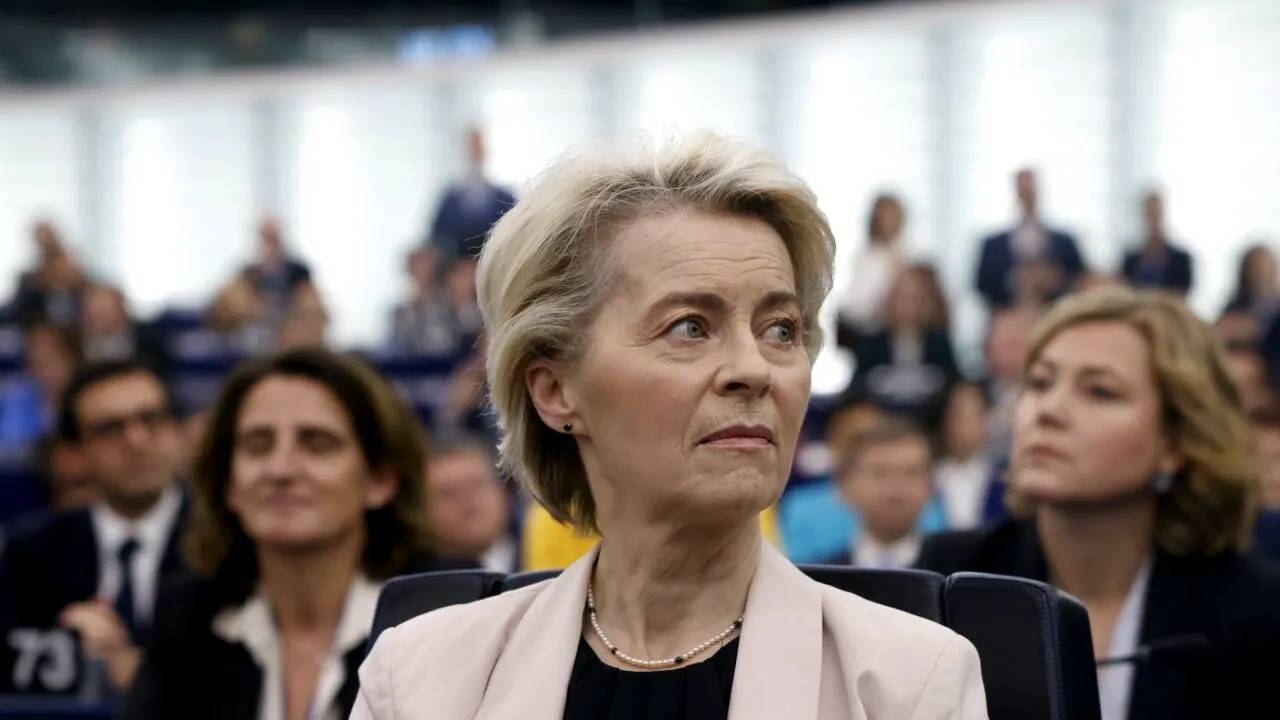 Ursula von der Leyen a fost EXTERNATĂ din spital. Preşedinta Comisiei Europene își va exercita funcția de acasă