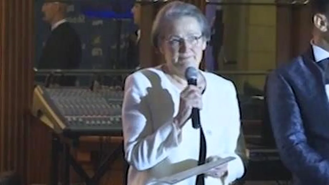 „Darul manual în numerar