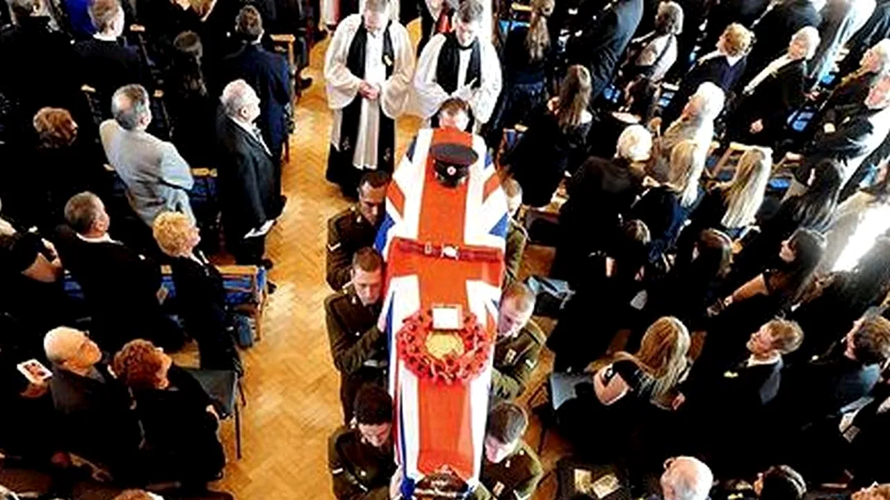 Scriitorul britanic James Herbert, autor de romane horror, a murit