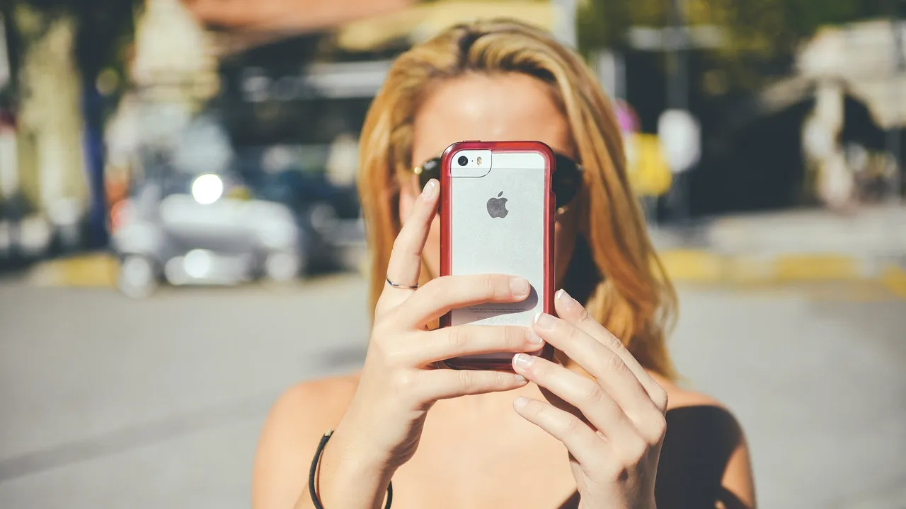 Apple nu mai face parte din topul celor mai mari trei producători de smartphone-uri. Compania, puțin cunoscută în Vest, care i-a luat locul