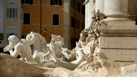 Turiștii aruncă milioane de euro în Fontana di Trevi. Ce se întâmplă cu aceste monede, de fapt