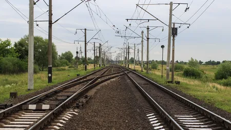 Un cetățean francez este în stare gravă după ce s-a urcat pe un vagon de tren și s-a electrocutat