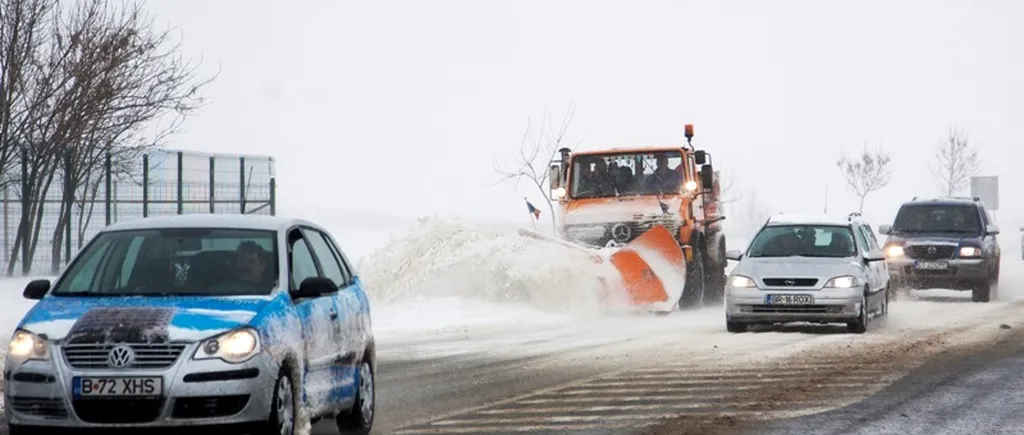 Circulație îngreunată de ninsoare și viscol, în județul Bistrița-Năsăud