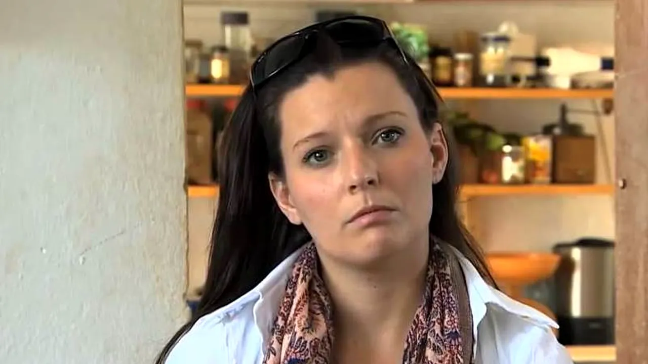 O prezentatoare Russia Today a recunoscut că A MINȚIT pentru Putin și a demisionat