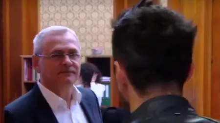 O mizerie umană! Rareș BOGDAN a răbufnit pe Facebook, după ce Dragnea a invitat un reporter LA BAIE

