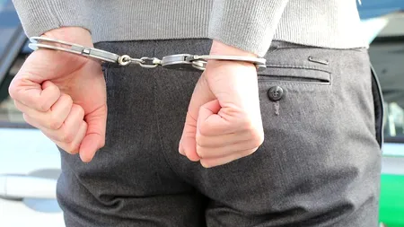 Ce a pățit un hoț DROGAT cu metamfetamină, după ce a intrat în casă peste un alt bărbat. „Un act teribil de răzbunare”