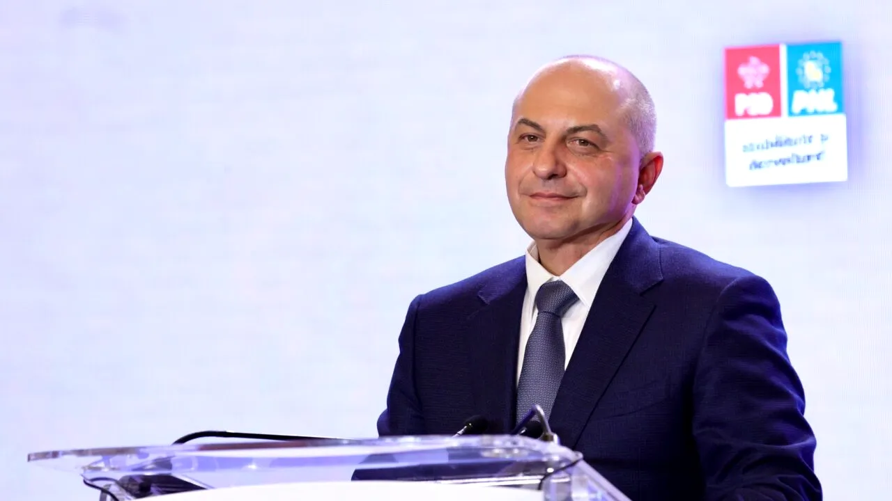 Cătălin Cîrstoiu dialoghează cu bucureștenii pe Facebook / „Actualul primar, un om altfel inteligent, nu a reușit să aibă dialog cu nimeni”