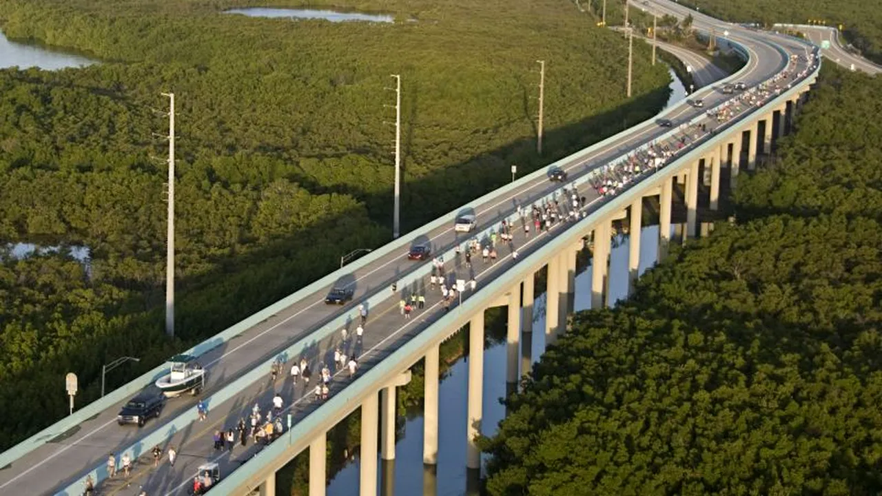 Autostrada peste ocean. Cum arată șoseaua care merge peste 100 de kilometri pe apă. GALERIE FOTO+VIDEO