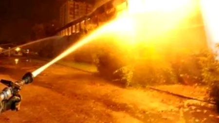 Un magazin a luat foc în zona Prelungirea Ghencea din Capitală