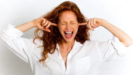 Oamenii iau decizii greșite atunci când în jur este zgomot