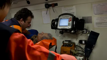 ADRIAN NĂSTASE A ÎNCERCAT SĂ SE SINUCIDĂ. Ponta, la spital: 