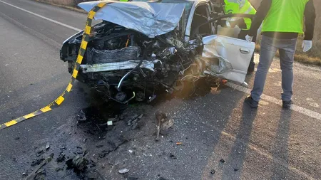 Grav accident auto pe centura Timișoarei, provocat de o șoferiță de 19 ani. Trei adulți și cinci copii au ajuns la spital