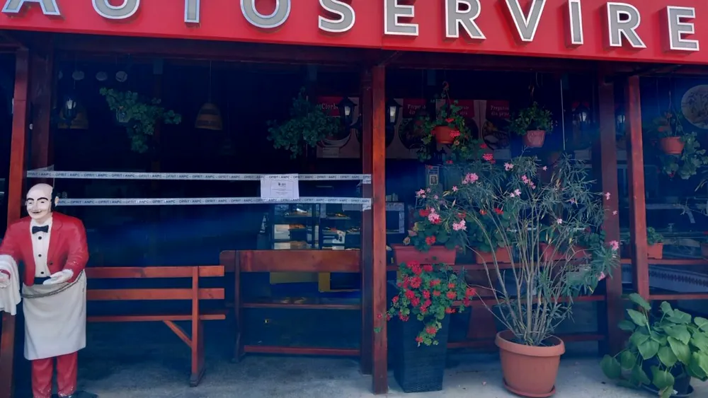 Comisarii ANPC, uimiți de un proprietar de restaurant, nemulțumit și el de mizeria din propria bucătărie