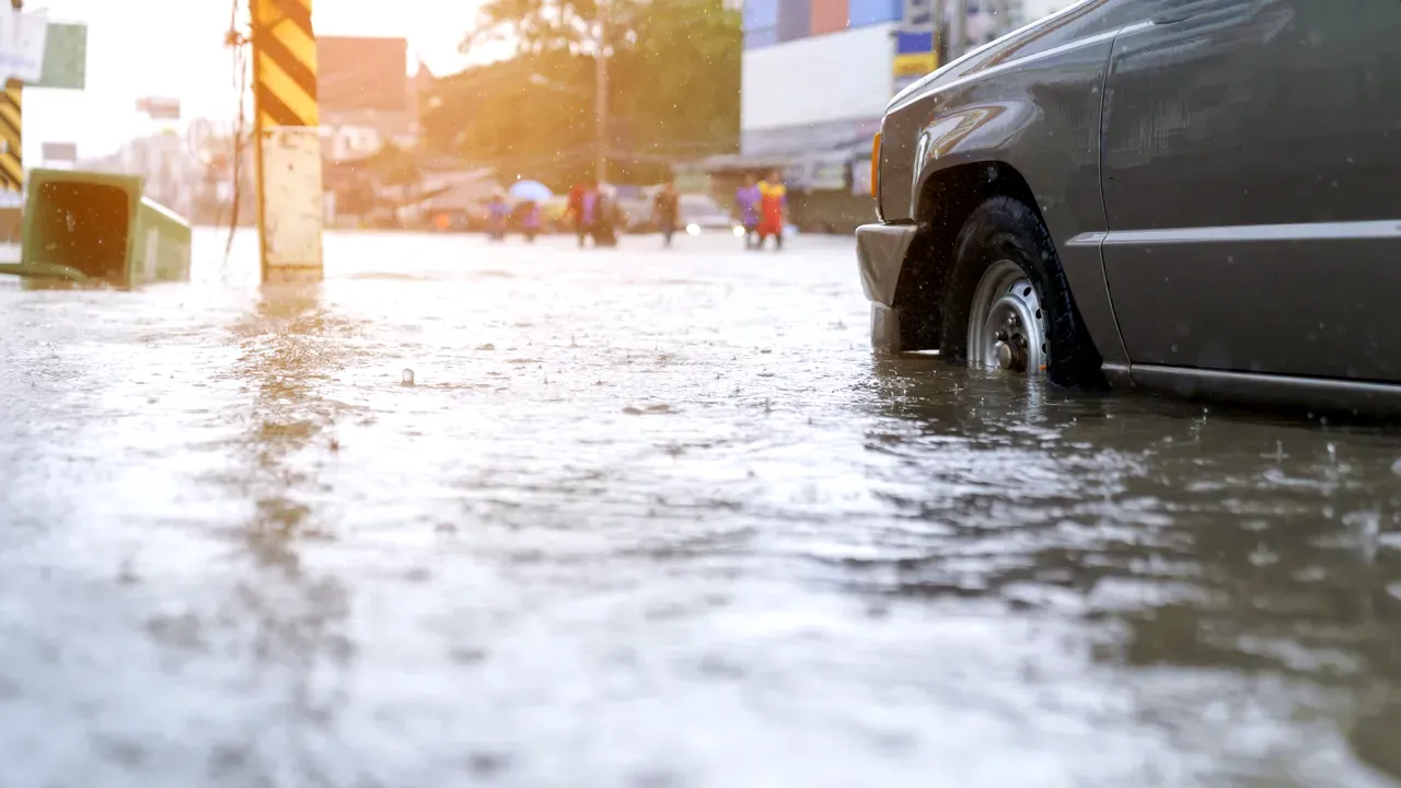 Alertă de inundații în România. Cod galben pe râuri din 20 de județe. Hidrologii avertizează asupra viiturilor rapide