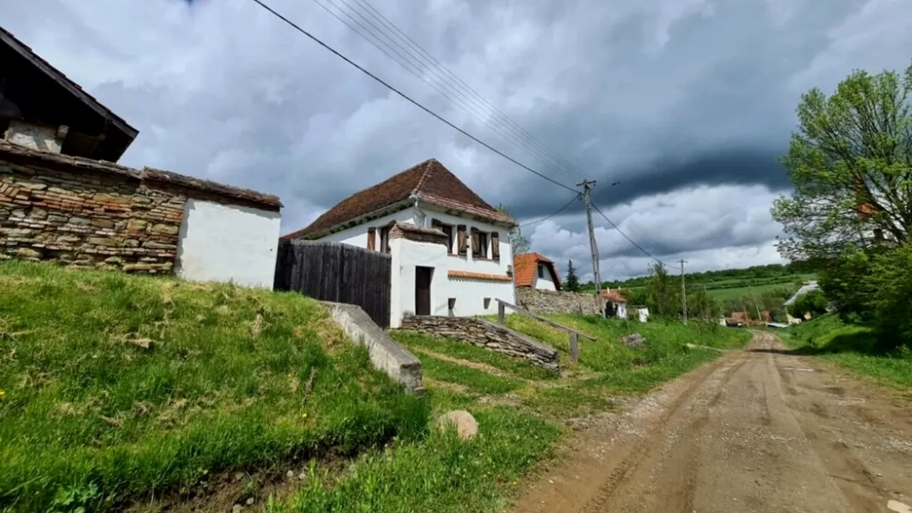 Case de vânzare cu doar 2.000 de lei, în România. Care este ADEVĂRUL, de fapt. Cât costă o casă în Gherdeal