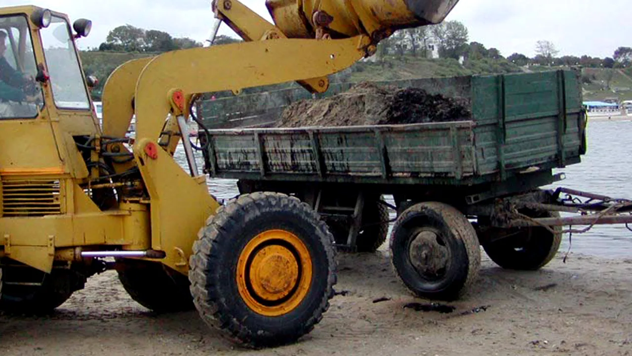 Poluare pe râul Cotmeana, după ce o conductă de țiței s-a spart. Inspectorul șef al Gărzii de Mediu Argeș: 