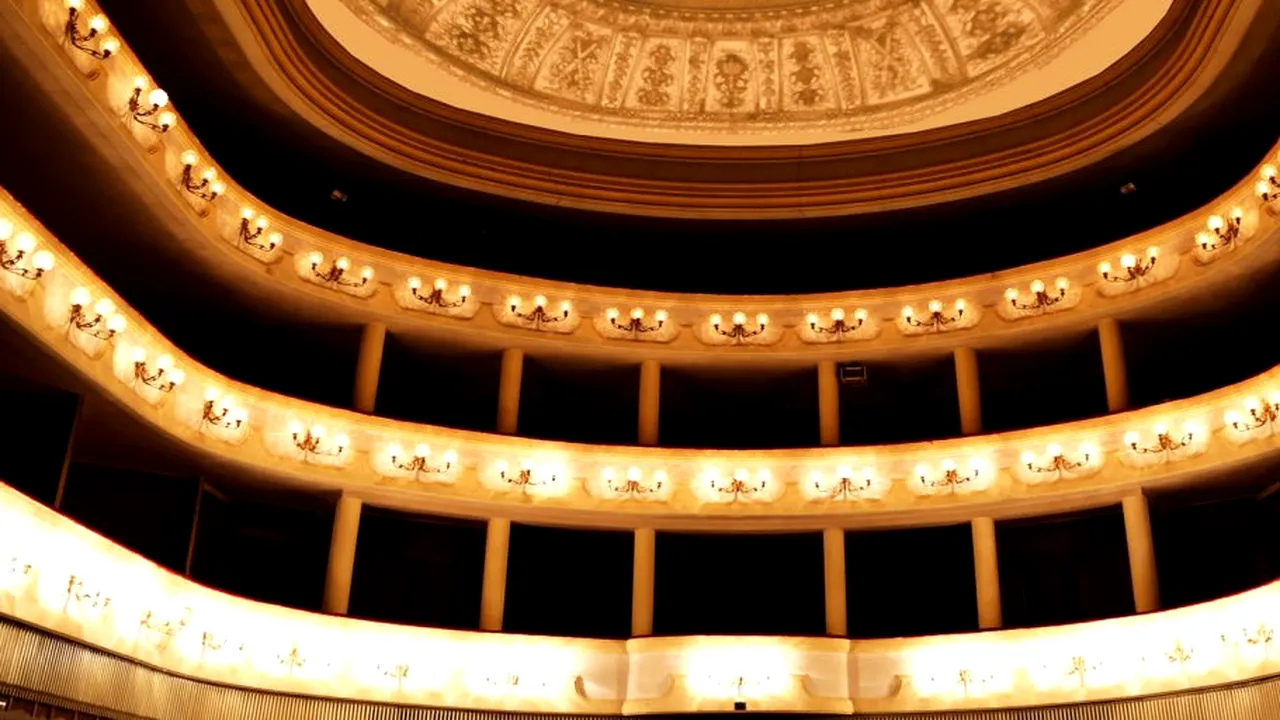 Focar de Covid-19 la Opera Română din Craiova, unde 14 angajați au fost depistați pozitiv. Unul dintre aceștia a ajuns la spital, în stare gravă