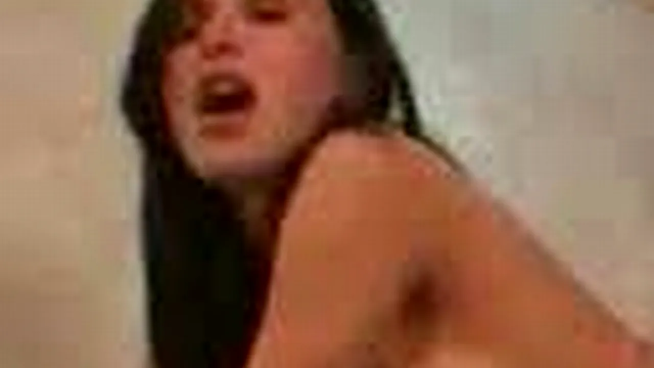 Ce fotografii a primit o femeie după ce i s-a furat telefonul