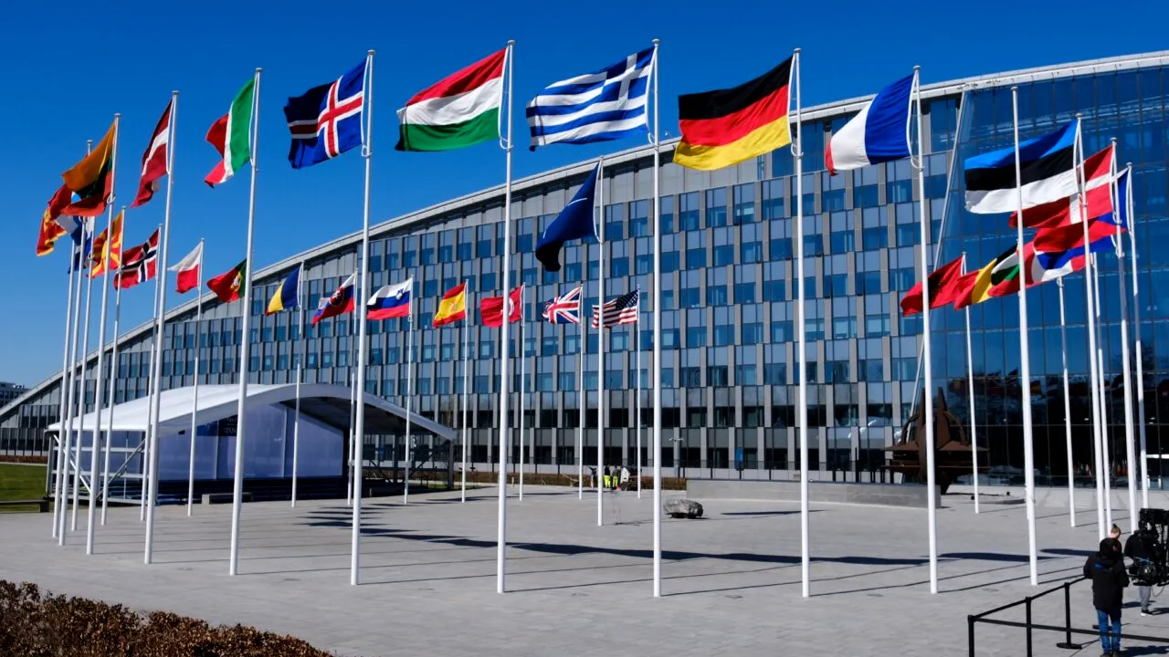 NATO avertizează Rusia că își va apăra teritoriul după ce Moscova a încălcat suveranitatea Estoniei asupra spațiului său aerian