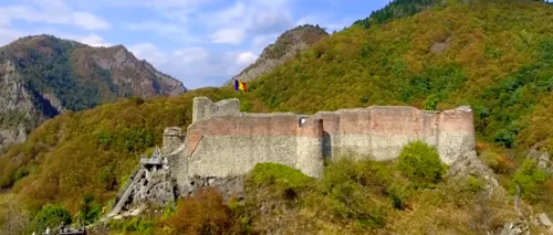 PERICOL pentru turiști. Fortăreața lui Vlad Țepeș, închisă pe perioadă nelimitată, după ce în zonă au apărut  URȘI