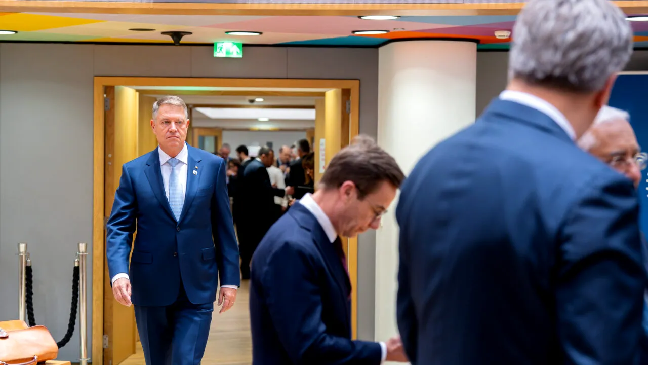 Klaus Iohannis merge la Consiliul European cu un gând: ajutorul pentru Ucraina să rămână o PRIORITATE DE VÂRF pe agenda UE