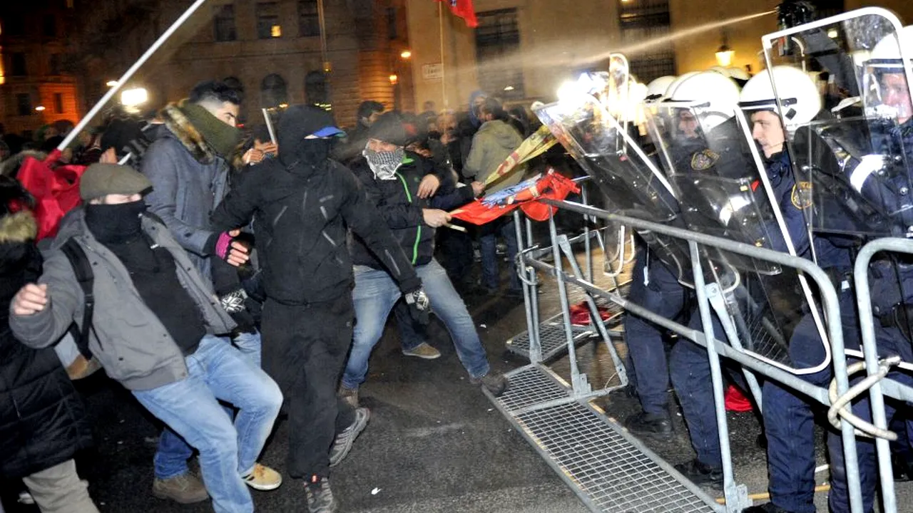 Peste 2.000 de polițiști, mobilizați pentru balul anual al extremei-drepte la Viena