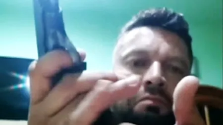 Pistolul și grenada temutului Dragoș Turcu, găsite în grădina unui complice. Interlopul îl amenințase cu moartea pe șeful IPJ Dâmbovița