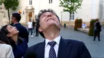 Cum a fost distras Nicușor Dan de un elicopter în timp ce vorbea despre desemnarea premierului. Imaginile au devenit virale