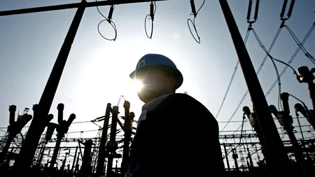 Transelectrica spune că are bani de rate, după ce Moody's a retrogradat-o în categoria speculativă
