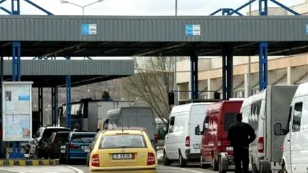 Percheziții la Vama Albița, pentru verificarea unor vameși și polițiști bănuiți de luare de mită. Trafic blocat