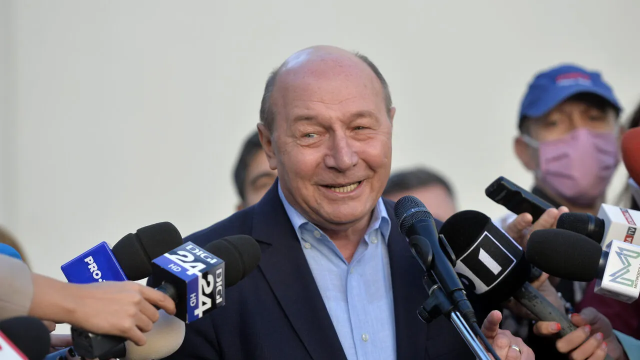 Traian BĂSESCU, după decizia de invalidare a candidaturii Dianei Șoșoacă: Dacă e decizia Curții Constituționale, ce să-i mai faci?