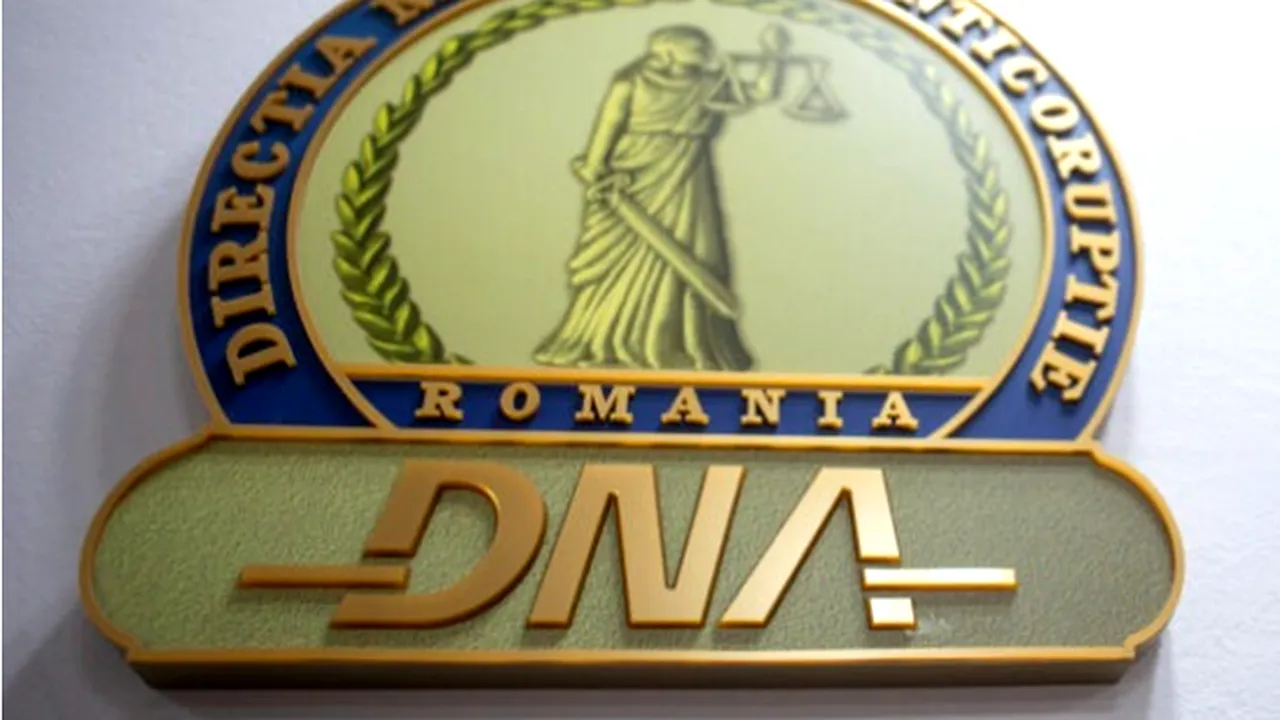 DNA a descins la CAS Maramureș. Șefa instituției și un director executiv, puși sub control judiciar. Care sunt acuzațiile procurorilor