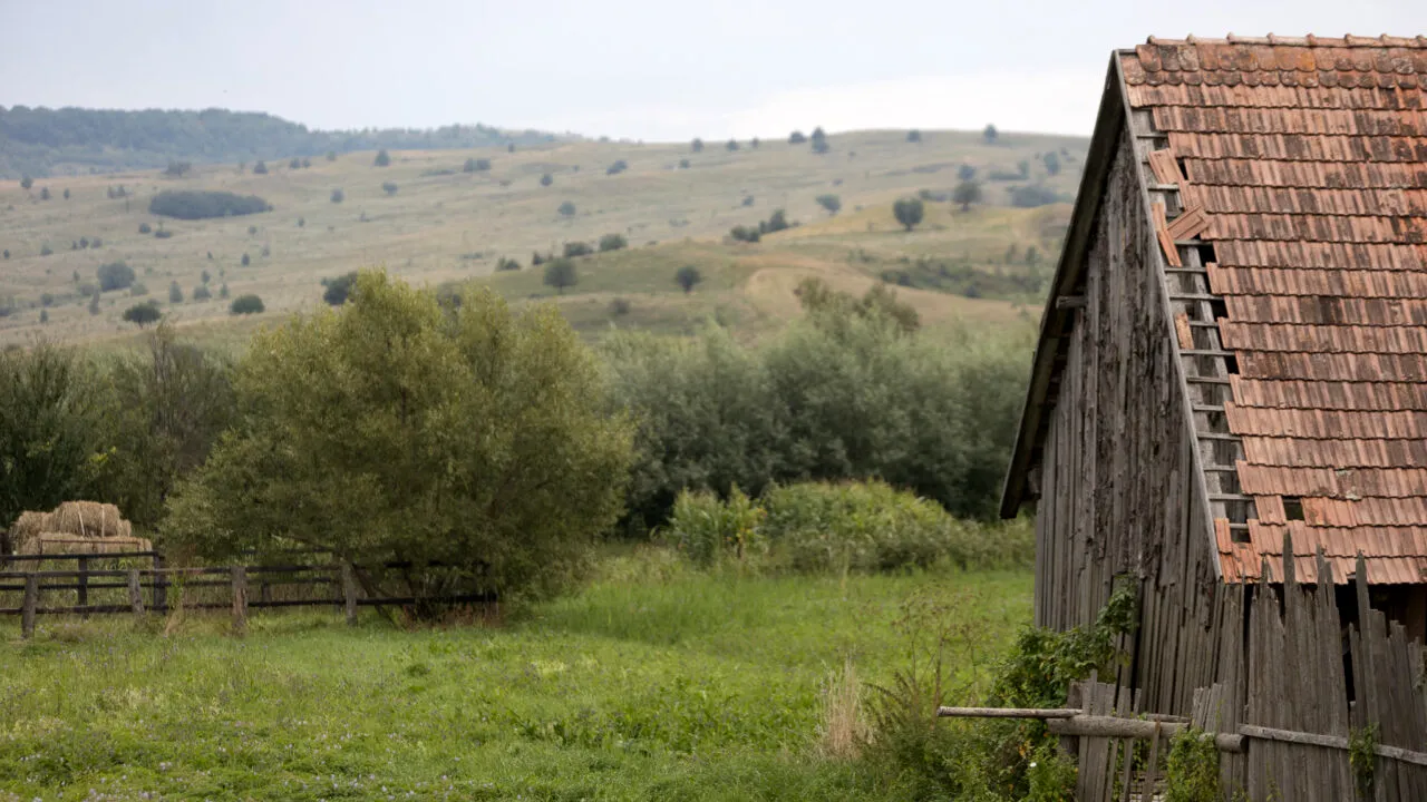 Cu cât se vinde o casă în VISCRI, locul iubit de regele Charles al III-lea