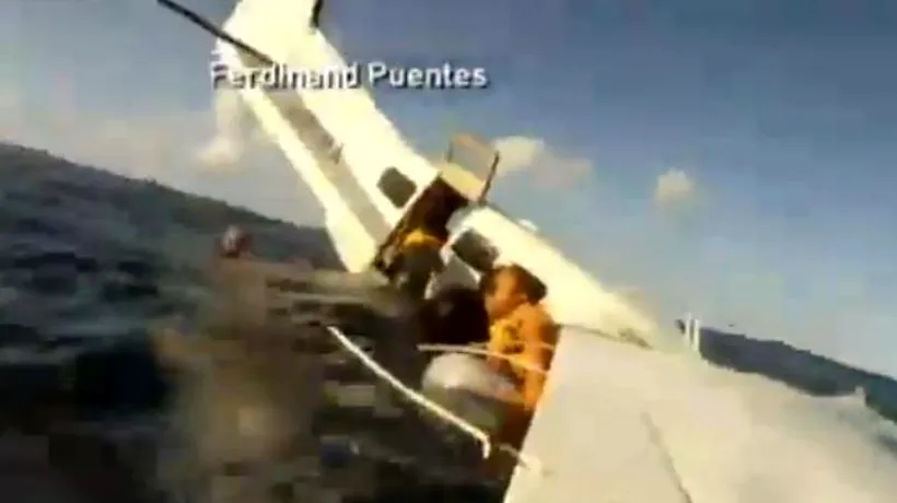 VIDEO. Momentul prăbușirii unui avion în apă, surprins de un pasager