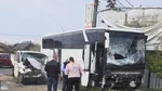Accident grav în Ciolpani, pe Drumul Național 1, între un autobuz cu 37 de persoane și o autoutilitară. Două victime sunt încarcerate