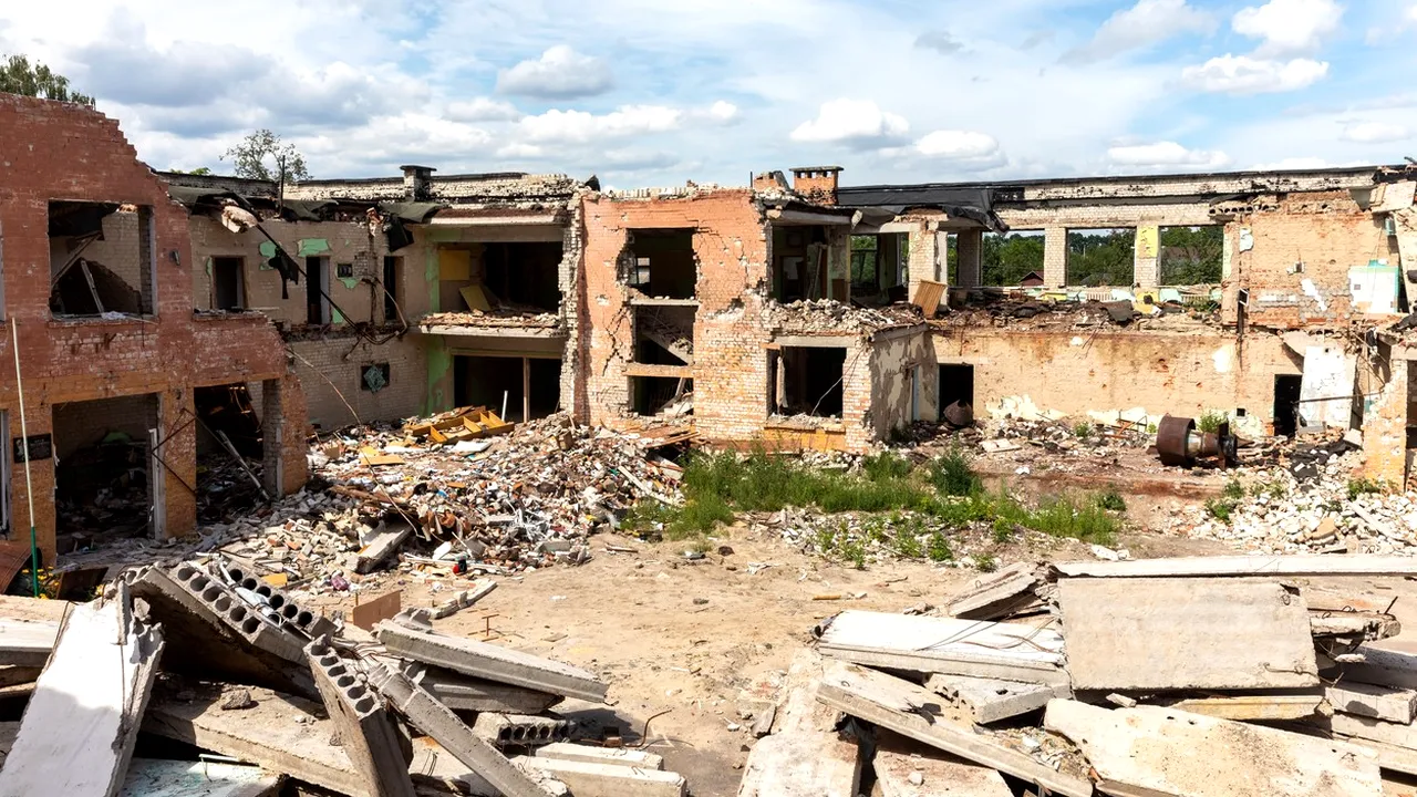 Amnesty International acuză Armata ucraineană că pune în pericol viețile civililor. Autoritățile de la Kiev se declară revoltate de acuzații