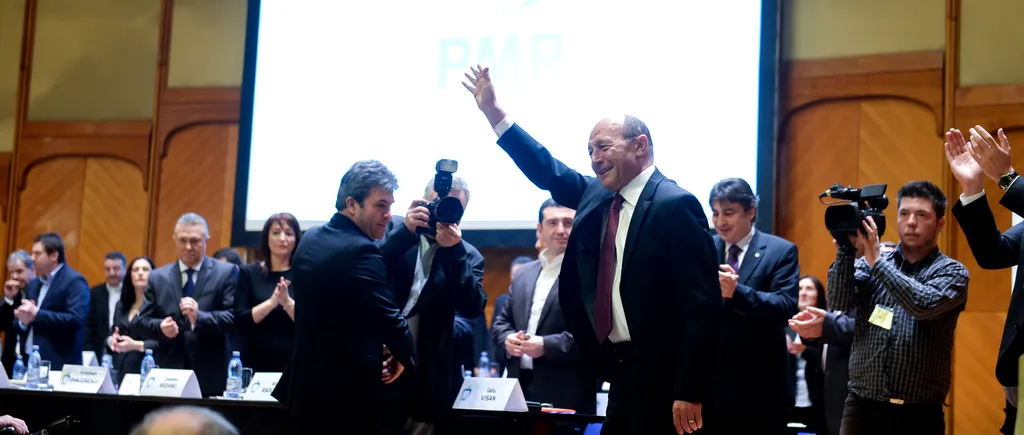 Băsescu s-a instalat la PMP în biroul pregătit de Udrea