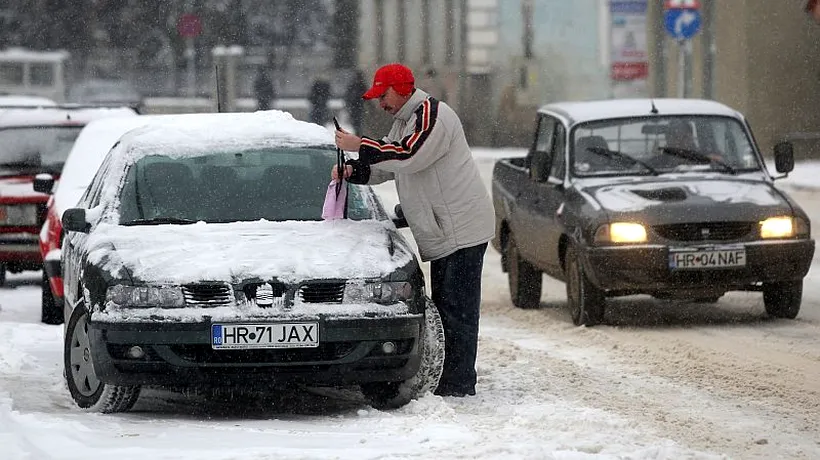 Circulație dificilă în Harghita din cauza zăpezii; în unele zone este viscol

