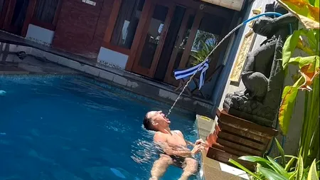 Un turist a fost la un pas de moarte după ce a băut apă dintr-o piscină din Bali, pentru o poză
