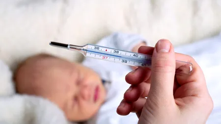 O fetiță de doar 4 luni din Iași A MURIT la două zile după ce a făcut febră. Ce au arătat primele rezultate ale necropsiei copilului