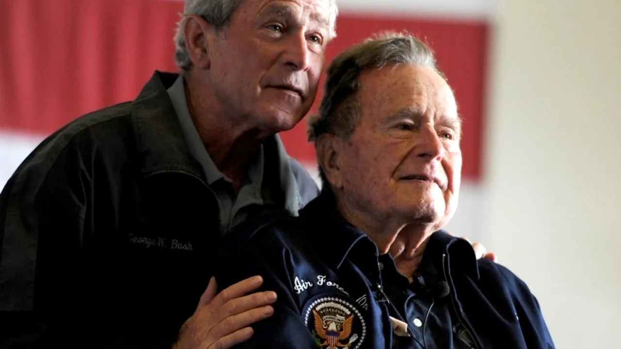 Confuzie la Kremlin. De ziua lui Bush-tatăl, rușii l-au sărbătorit pe Bush-fiul
