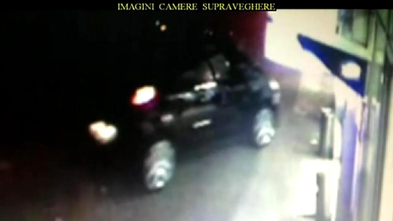 Un bucureștean a intrat cu mașina în vitrina supermarketului în care lucra soția, după o ceartă cu aceasta. VIDEO