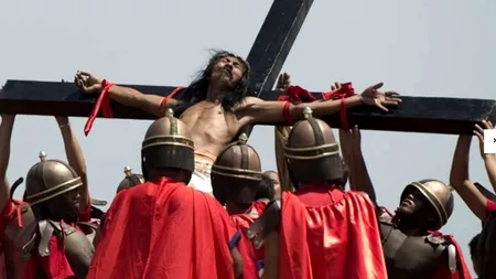 FOTO. Cel mai șocant ritual de Paște din lume