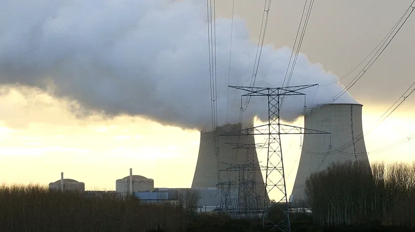 Noi survoluri suspecte deasupra unei centrale nucleare din Franța