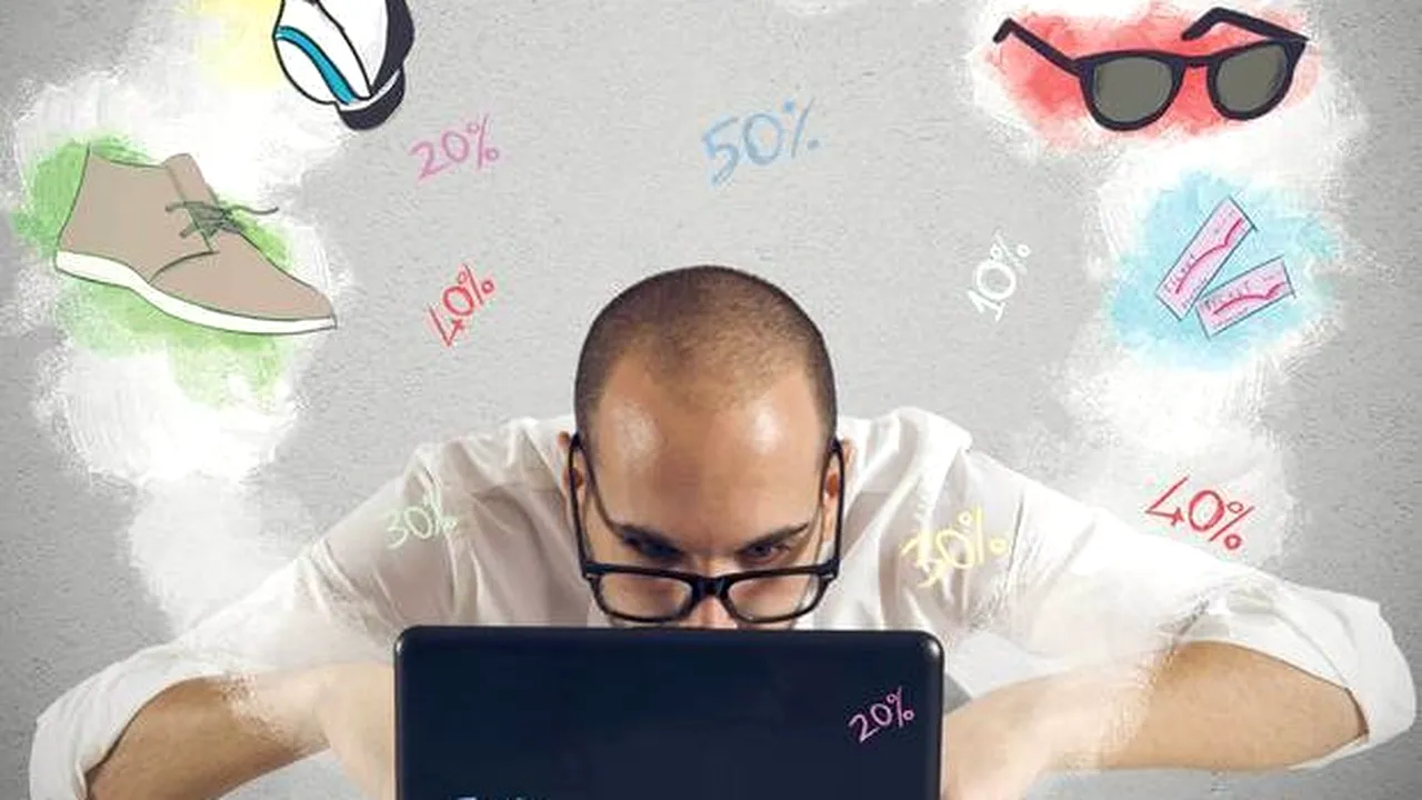 Care sunt produsele pe care românii le cumpără cel mai des pe internet: 4 din 10 și-au luat asta anul trecut