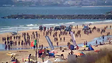 Sute de persoane au fost spitalizate în urma expunerii la vapori chimici pe o plajă din Marea Britanie