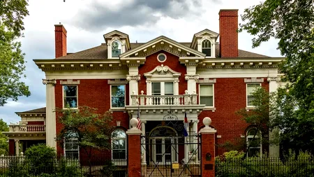 Suma COLOSALĂ pentru care o familie a acceptat să-și vânda casa de lux, după 30 de ani în care a respins toate ofertele