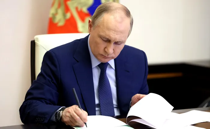 Putin îi pregătește pe ruși de război