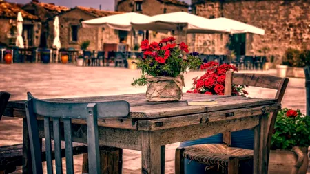 OFICIAL. Când se redeschid terasele din România. Ministrul Economiei a făcut anunțul