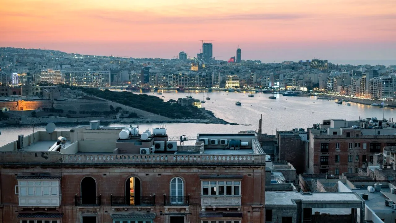 17 locuri din Europa unde Moș Crăciun poartă ochelari de soare. Care sunt acestea